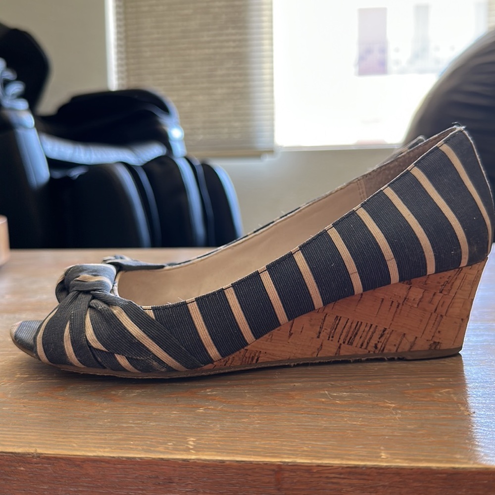 Naturalizer Wedges - Picture 3 of 5